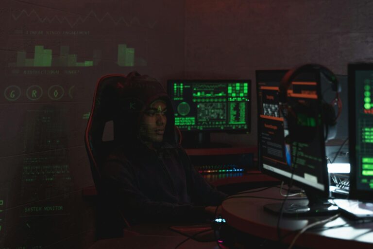 Site de roupa de Kash Patel distribui malware: o que