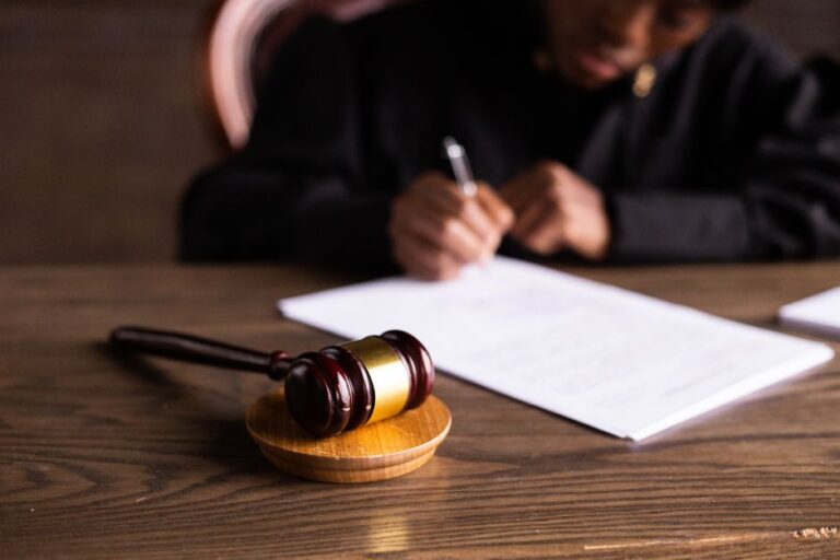 Tribunal responsabiliza Google por respostas falsas