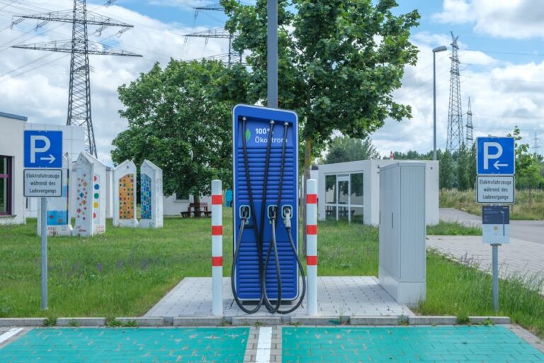Carregadores XCharge C6 têm falhas críticas (CVSS 9.8)