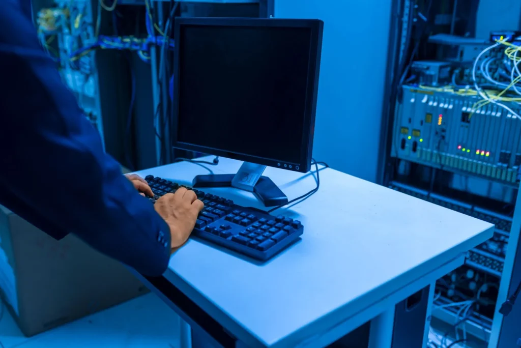VMSA-2026-0006: VMware corrige 5 falhas críticas no vCenter