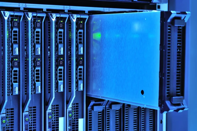 VMware vCenter: duas falhas críticas sem workaround