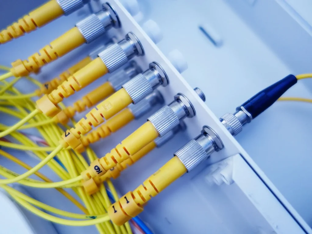 2 falhas CVSS 9,8 no VMware vCenter exigem correção urgente