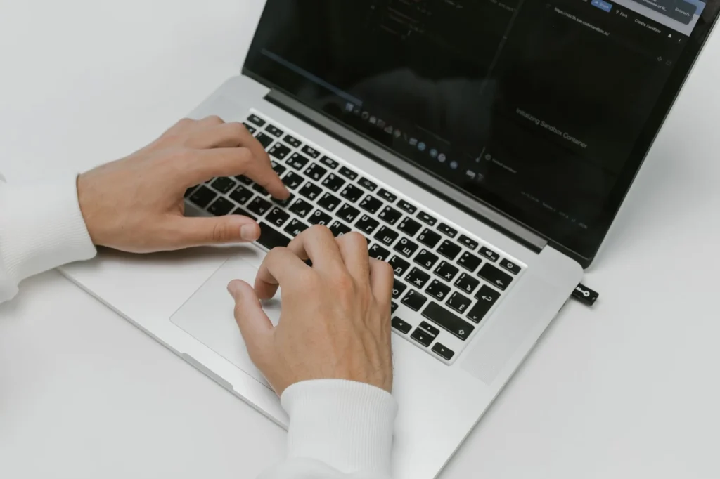 Passkeys resistentes a phishing: guia com NIST e WebAuthn